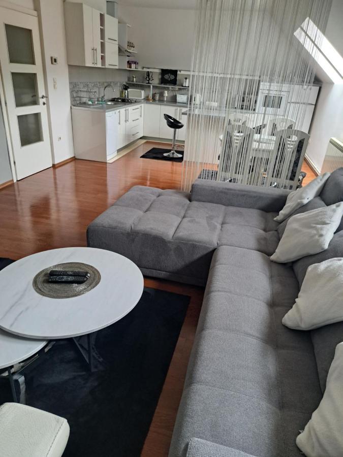Apartman Lotos SJJ Eksteriør bilde